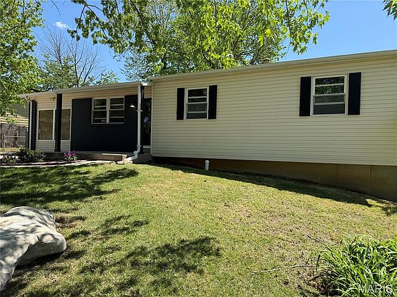 2nd image of 186 Green Acres Dr