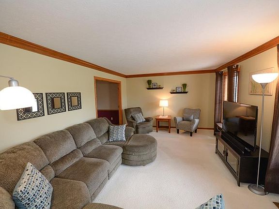 3rd image of 13152 Tradewinds Dr