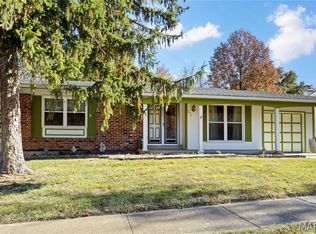 274 Cedar Village Ct, Ballwin, MO