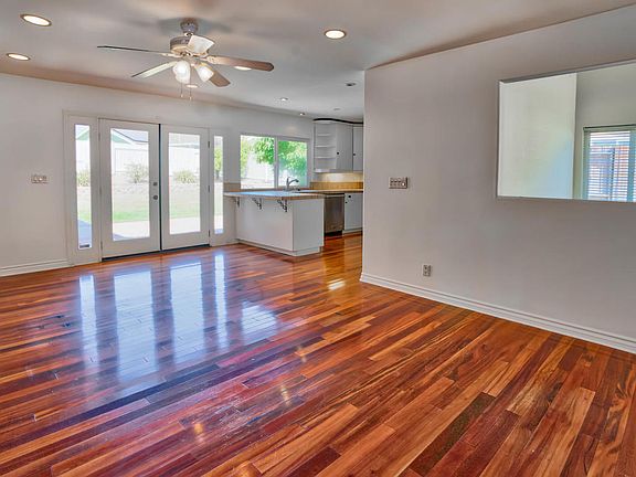 5th image of 2922 Globe Ave