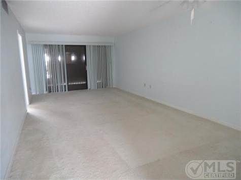 3rd image of 7410 S Ocean Dr APT 706