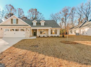 211 Otters Ridge Dr, Kathleen, GA 31047