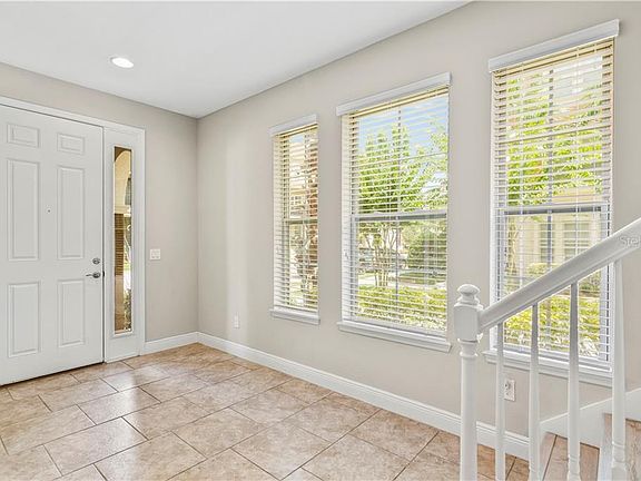 4th image of 2700 Lobelia Dr