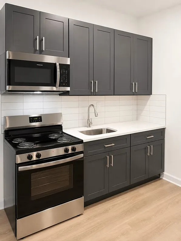 124 West College St. Unit 4 — Photo 3