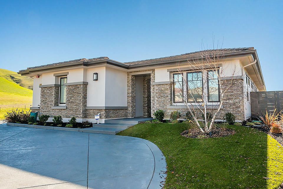 1st image of 7290 Clubhouse Dr