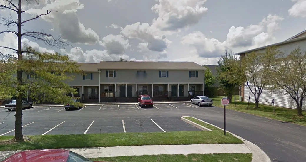 1 bed, 1.5 bath, 1100 sqft, $1,000 — Photo 1
