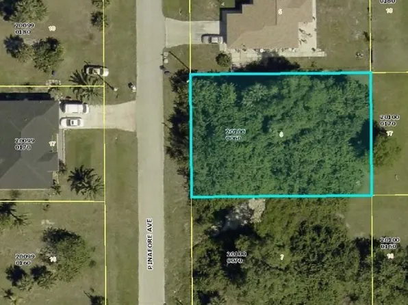 425 Pinafore Ave, Lehigh Acres, FL 33974