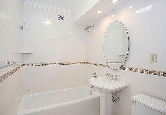 5th image of 3511 Cambridge Ave #2F
