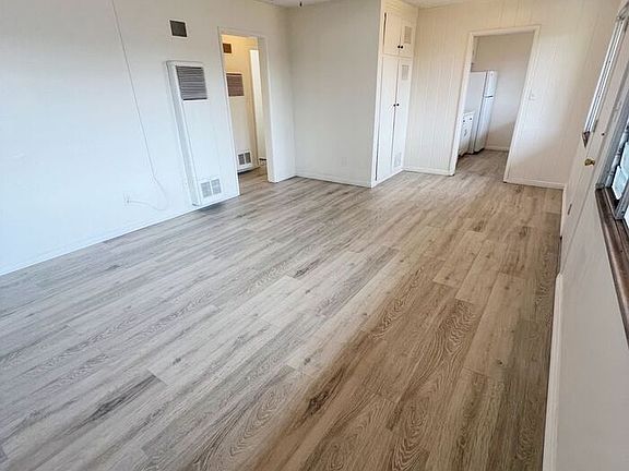 2nd image of 4352 McClintock St #4352