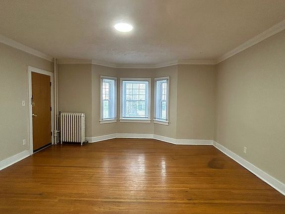 3rd image of 105 N 38th St APT 14