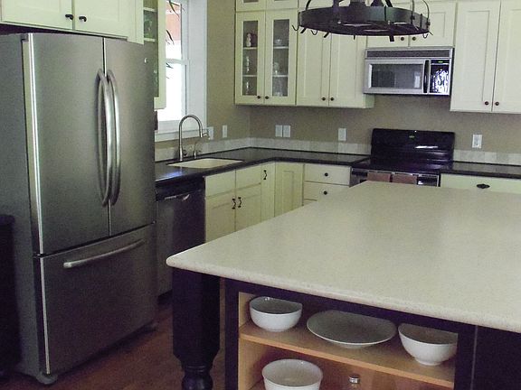 Large Island with Corian countertops 