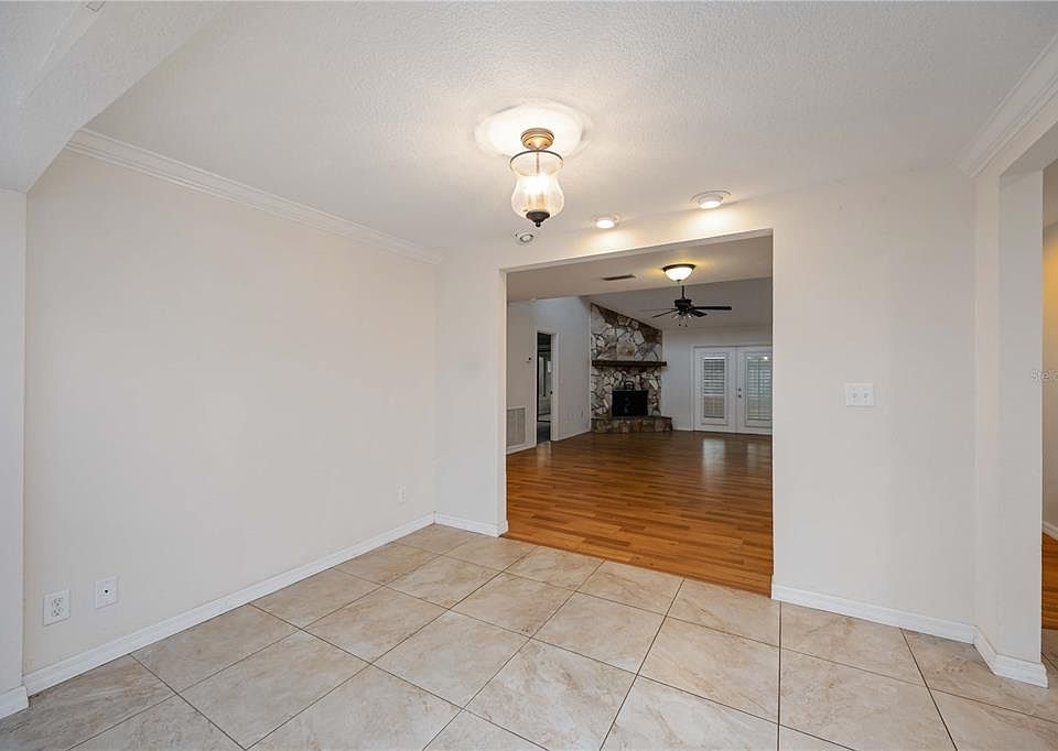 1st image of 4148 Lancaster Dr #4148