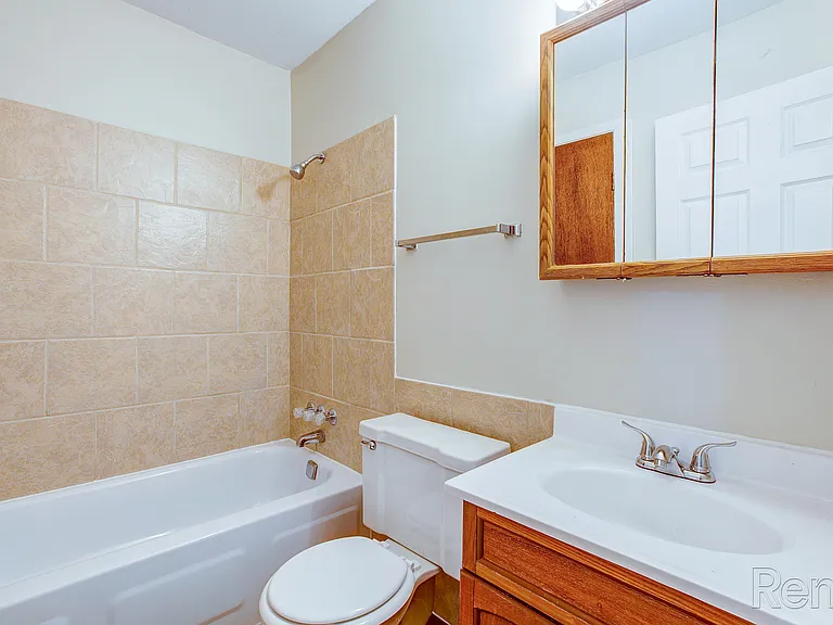 Ravine Woods Apartments — Photo 13