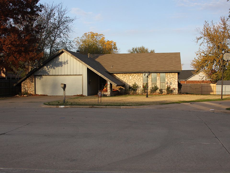 1st image of 1512 Shearer Cir