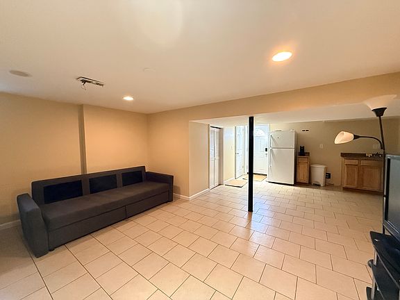 3rd image of 8714 Edmonston Rd #2