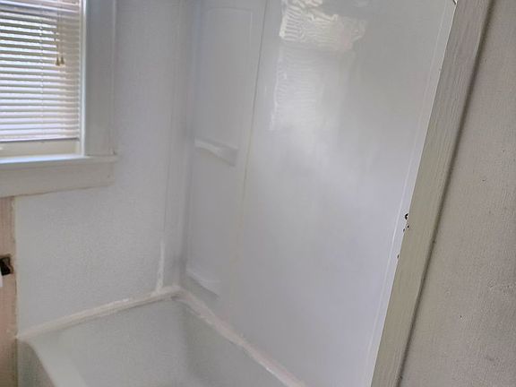 2nd image of 412 W South St #1