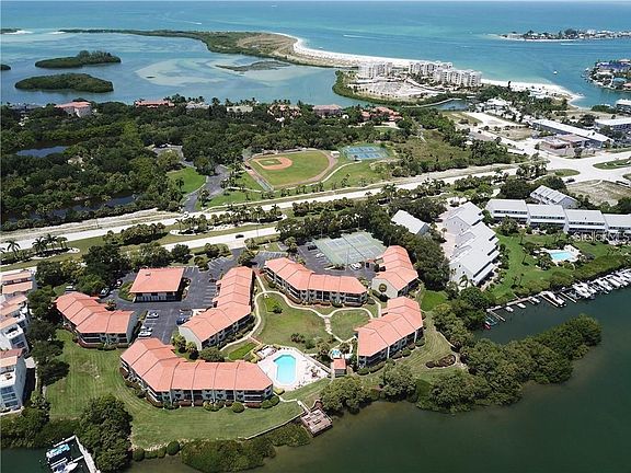 2nd image of 1515 Pinellas Bayway S #46