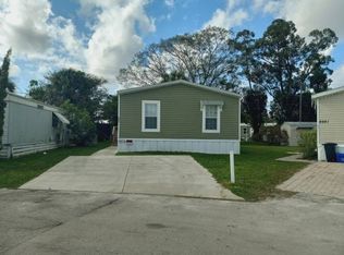 2377 49th Dr N #212, West Palm Beach, FL 33417