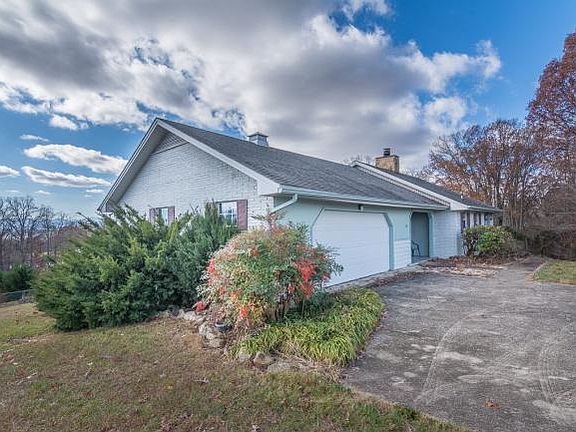 2nd image of 616 Briarwood Ct