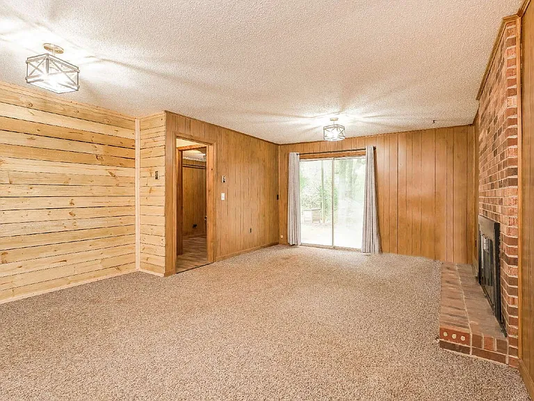 717 Milling Rd — Photo 4