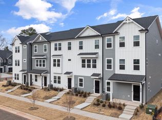 907 Fearless Rd, Durham, NC 27703