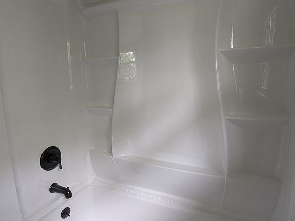 5th image of 53 Patsy Ln