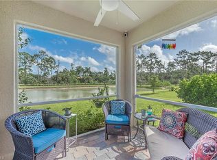 677 Hadley St E, Naples, FL 34104
