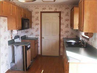 3rd image of 2210 Homeacres Dr