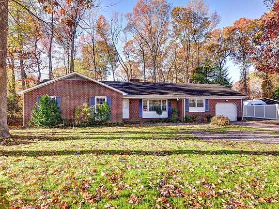 3rd image of 130 Mill Ln