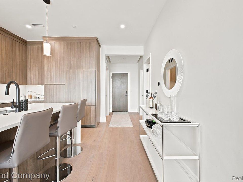 110 Austin Ave #303, photo 17
