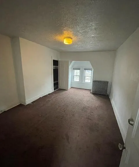 220 Ophelia St #2 — Photo 3