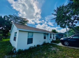 2117 Davis Ct, Fort Myers, FL 33916