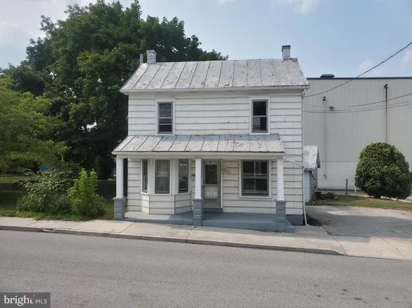 131 Cemetery St, Littlestown, PA 17340