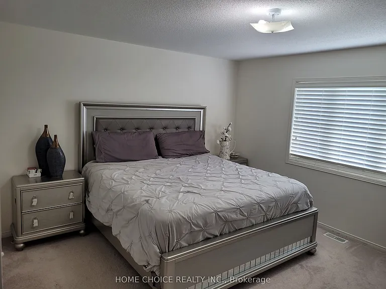 19 Headon Ave — Photo 6