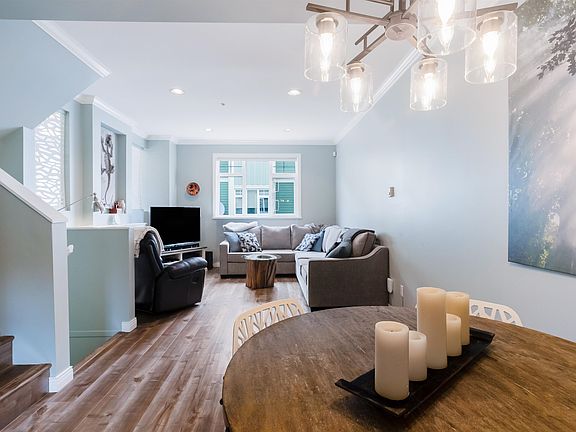 4th image of 2039 Clarke St #8