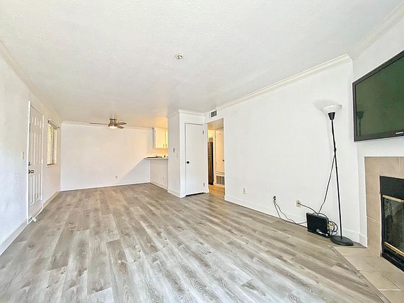 4th image of 1019 Dornajo Way APT 126