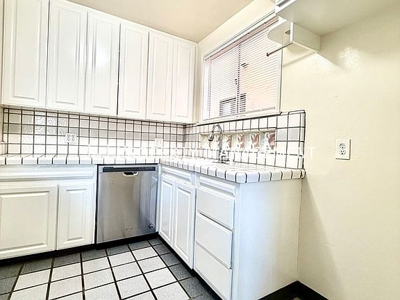 3rd image of 181 Claremont Ave #A