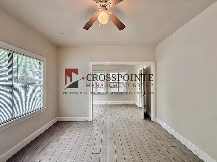 1120 Augusta Ave — Photo 29