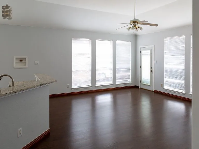 1524 Jessica Ln — Photo 7