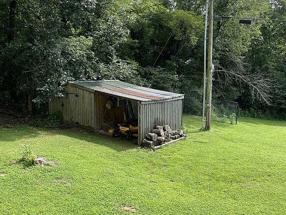 4th image of 24 Tribble Ln