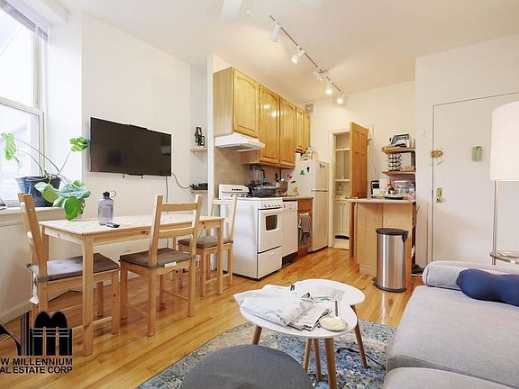 2nd image of 647 Franklin Ave APT 3LR