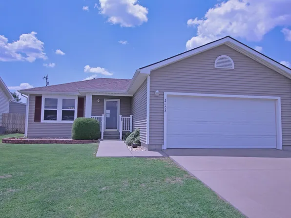 2008 Walnut St, Ellis, KS 67637