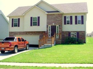 2570 Centerstone Cir, Clarksville, TN 37040