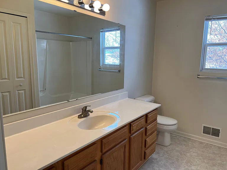 3585 Greenly Ct — Photo 10
