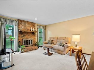 9956 Edelweiss Cir, Merriam, KS 66203