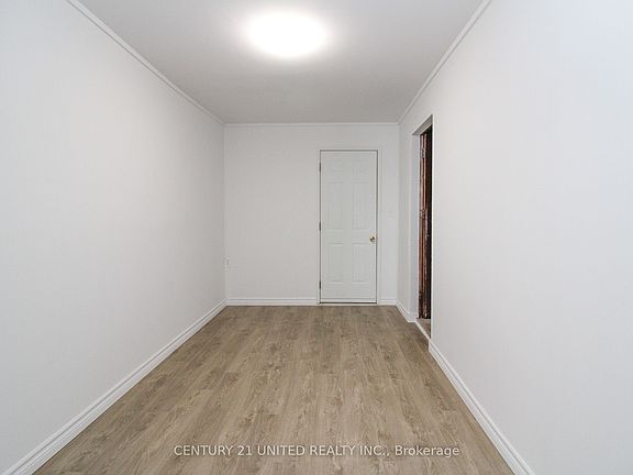 4th image of 3017 Lakefield Rd