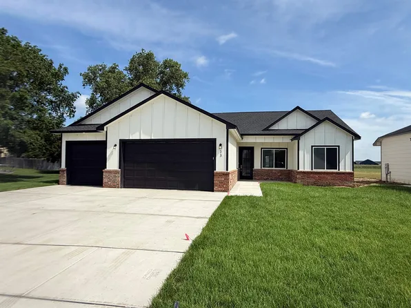 23 Kingdom Ct, Goddard, KS 67052