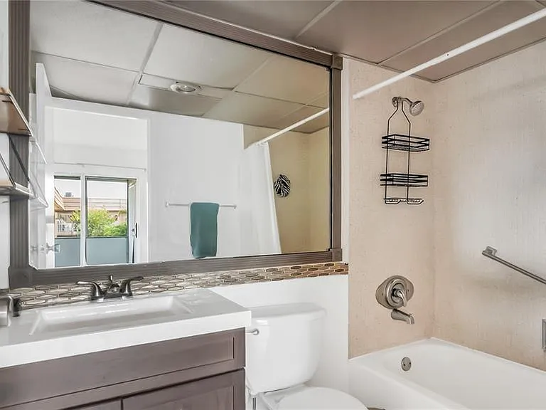 703 Brittany Park #O — Photo 11