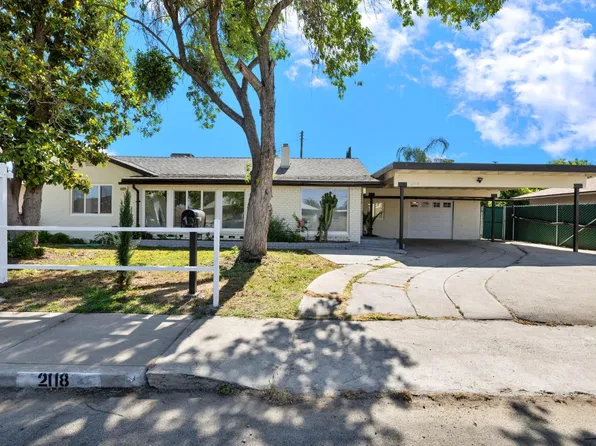 2118 Kenmore Dr W, Fresno, CA 93703