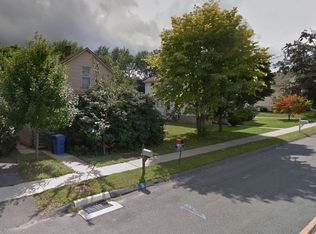 17 New Ln, Cromwell, CT 06416